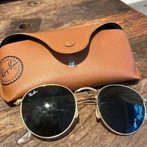 Raybans Round Gold Metal Frame